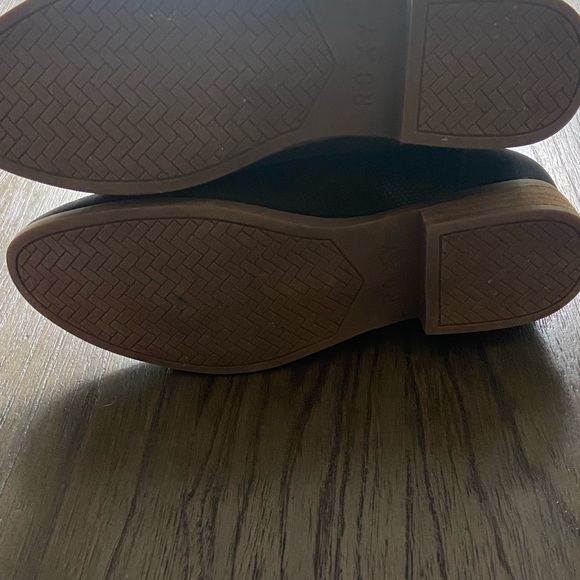 Roxy‎ Black Ankle Boots with Brown Sole - Picture 6 of 7